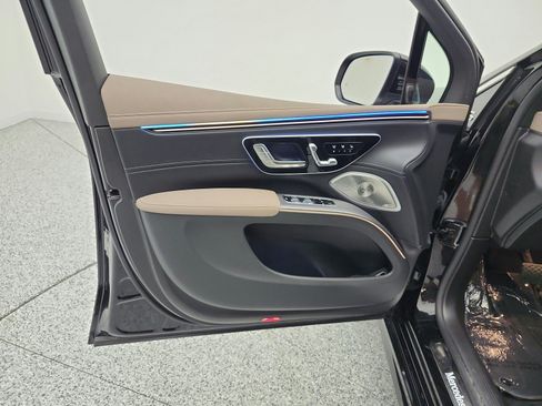 Certified 2023 Mercedes-Benz EQS 580 4MATIC SUV image 15
