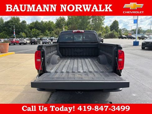 Used 2017 Chevrolet Colorado Z71 AWD/4WD image 17