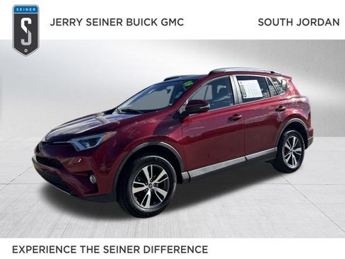 Used 2018 Toyota RAV4 XLE image 1