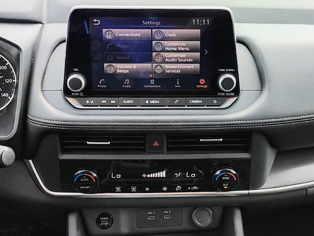 Used 2025 Nissan Rogue SV FWD image 13