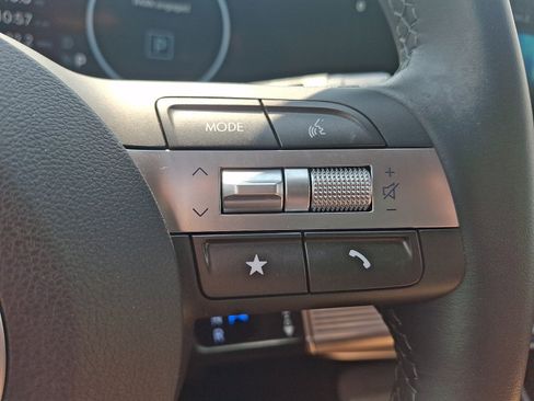 Certified 2025 Hyundai Kona SEL AWD/4WD image 21