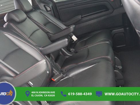 Used 2023 Honda Odyssey Sport image 12
