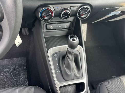 New 2026 Hyundai Venue SE FWD image 30