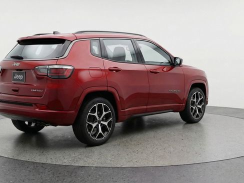 Used 2025 Jeep Compass Limited AWD/4WD image 9