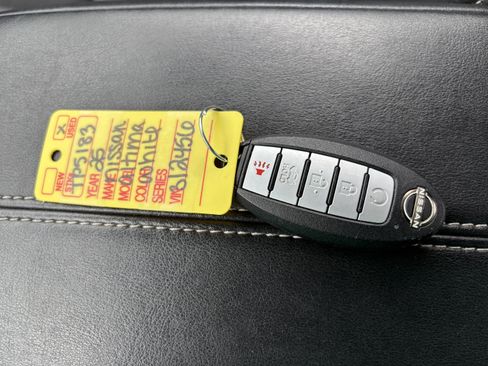 Used 2025 Nissan Altima 2.5 SV FWD image 28