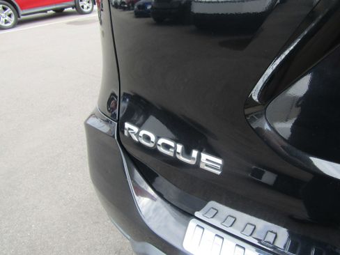 Used 2017 Nissan Rogue SL w/ SL Premium Package image 8