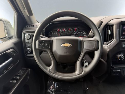 Used 2020 Chevrolet Silverado 1500 Custom w/ Trailering Package AWD/4WD image 17