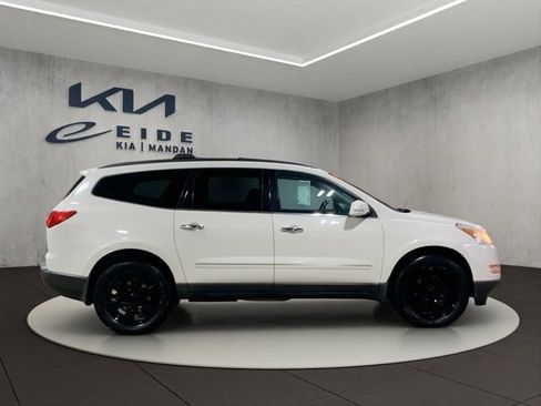 Used 2011 Chevrolet Traverse LTZ image 8