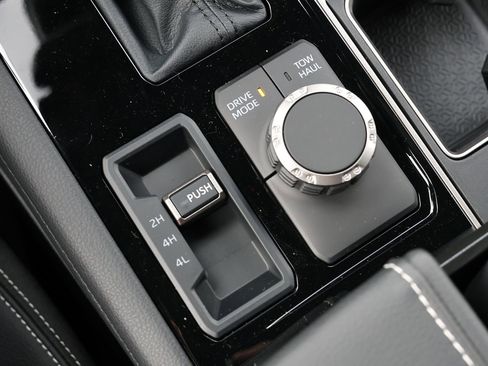 New 2026 Toyota Tundra Limited AWD/4WD image 24