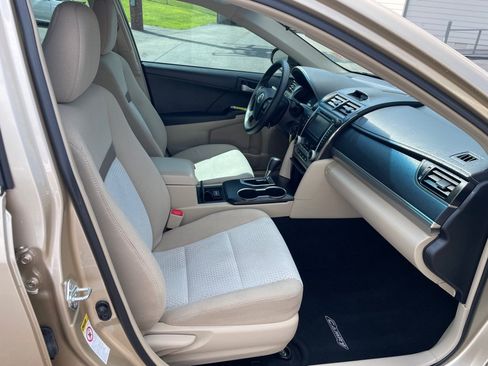 Used 2012 Toyota Camry LE FWD image 20