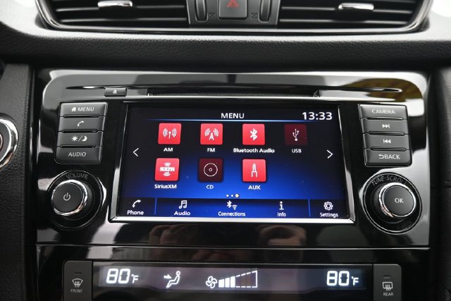 Used 2018 Nissan Rogue SV AWD/4WD image 14