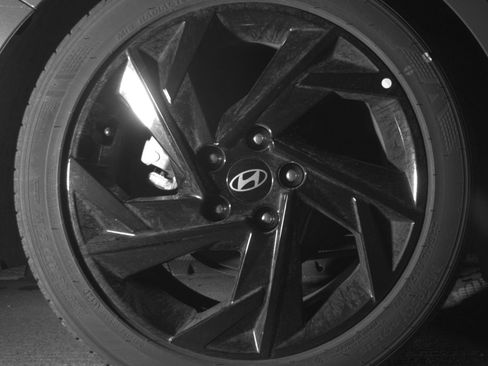 Used 2026 Hyundai Elantra Sport FWD image 18