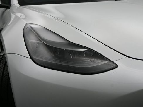 Used 2023 Tesla Model 3 Performance image 12