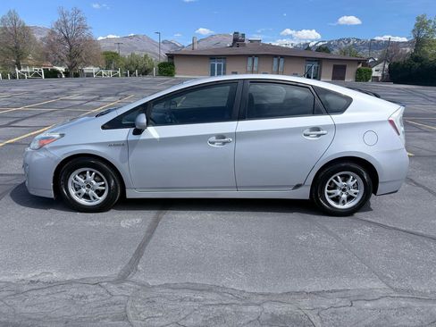 Used 2010 Toyota Prius Two image 2
