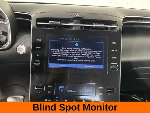 Used 2024 Hyundai Santa Cruz SEL FWD image 17