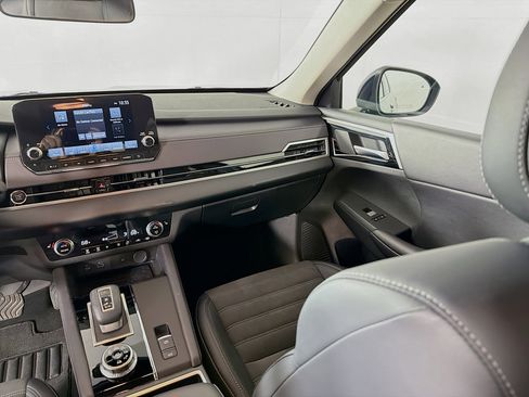 Used 2024 Mitsubishi Outlander SE image 23