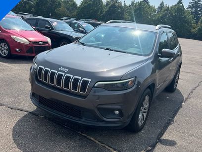 Used 2019 Jeep Cherokee Latitude Plus w/ Comfort/Convenience Group
