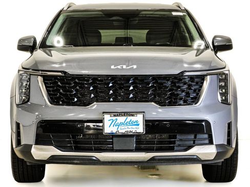Used 2024 Kia Sorento S AWD/4WD image 2