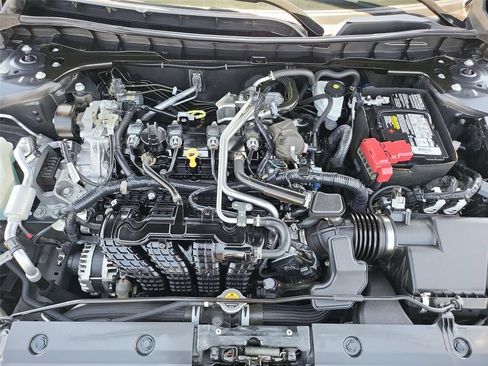 Used 2024 Nissan Altima 2.5 SV FWD image 21