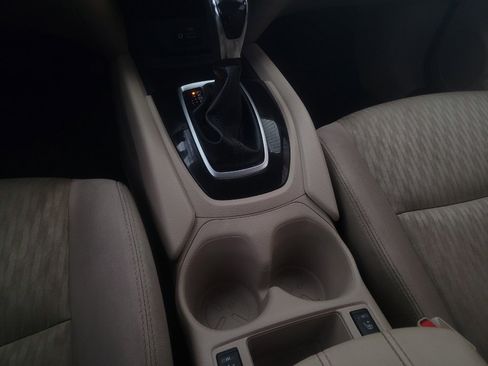 Used 2018 Nissan Rogue SV FWD image 26