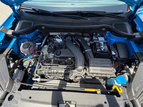 New 2026 Volkswagen Taos SE AWD/4WD image 16