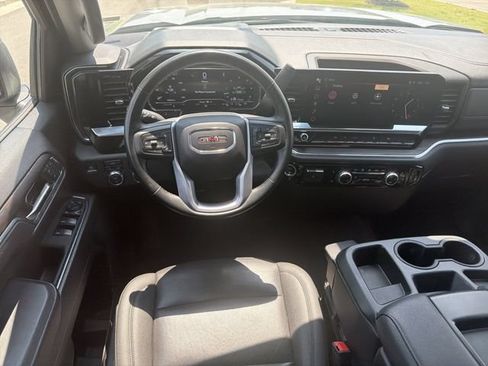 Used 2025 GMC Sierra 1500 SLT AWD/4WD image 33