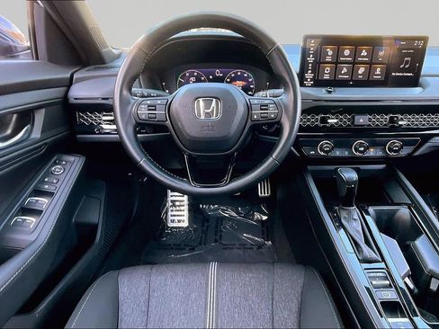 Used 2023 Honda Accord Sport image 9