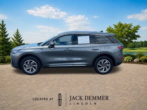 Used 2024 Lincoln Corsair AWD image 3