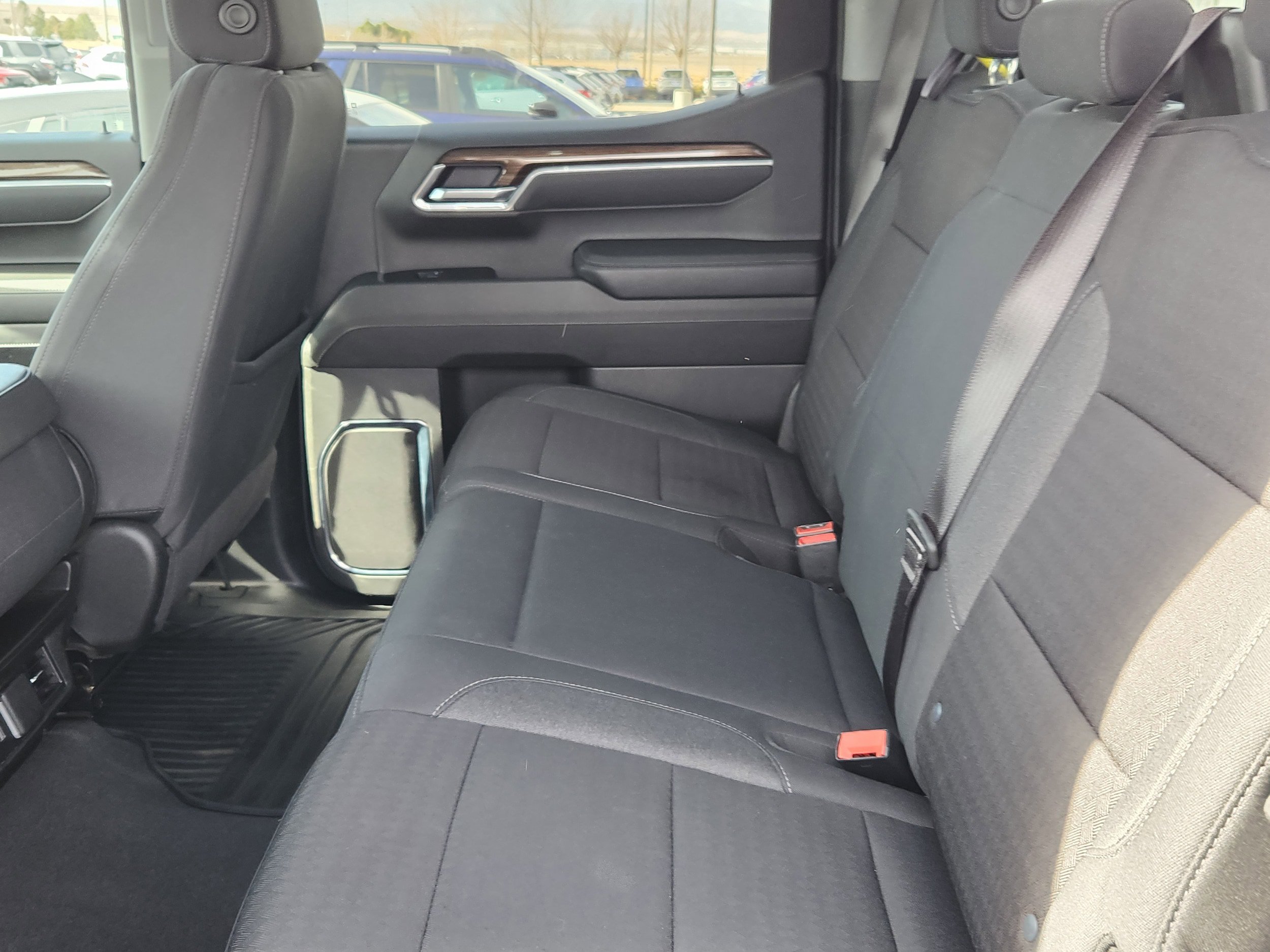 Used 2025 Chevrolet Silverado 1500 LT AWD/4WD image 14