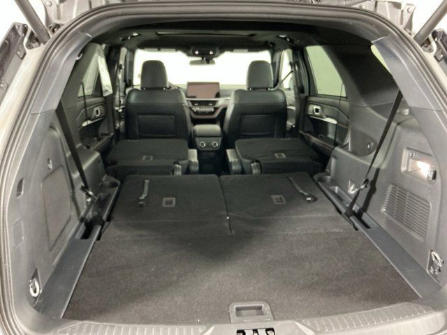 Used 2026 Ford Explorer ST-Line AWD/4WD image 34