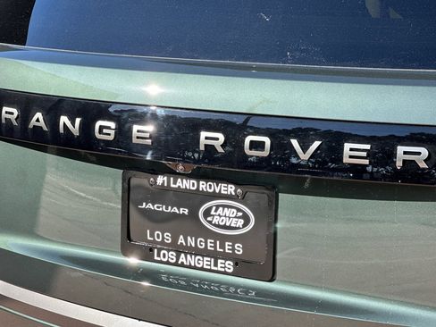 New 2026 Land Rover Range Rover SE image 14