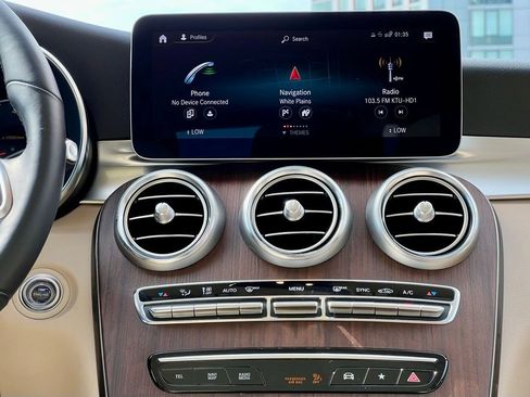 Certified 2022 Mercedes-Benz GLC 300 4MATIC image 17