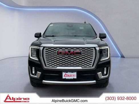 Used 2024 GMC Yukon XL Denali w/ Advanced Technology Package image 8