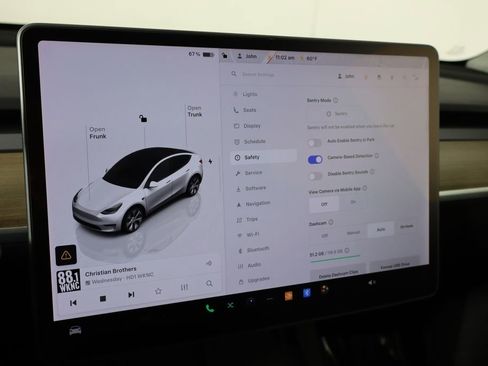 Used 2022 Tesla Model Y Long Range image 33
