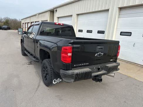 Used 2019 Chevrolet Silverado 2500 LT w/ Midnight Edition image 16