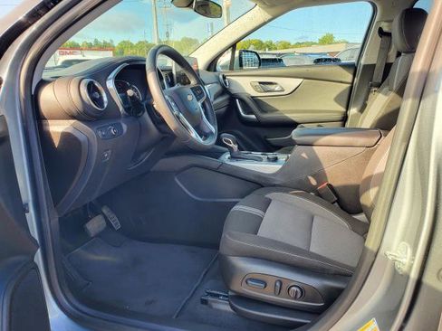 Used 2025 Chevrolet Blazer LT image 8