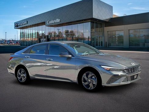 New 2026 Hyundai Elantra SEL Sport Premium FWD image 10