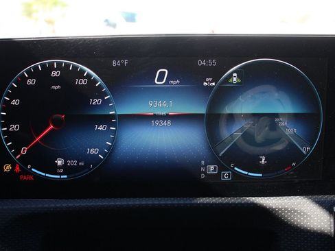 Used 2023 Mercedes-Benz CLA 250 image 31