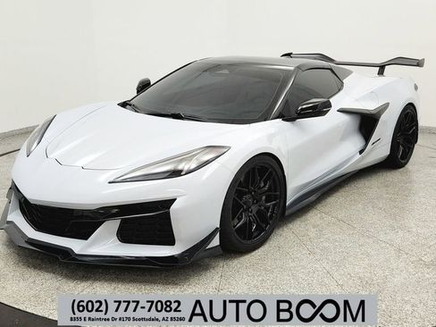 Used 2024 Chevrolet Corvette Z06 w/ Z07 Performance Package RWD image 1
