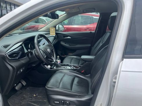 Used 2020 Buick Encore GX Essence w/ Sport Touring Package FWD image 4