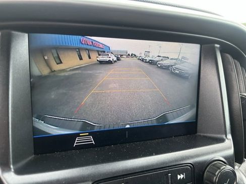 Used 2021 Chevrolet Colorado LT w/ Fleet Safety Package image 2