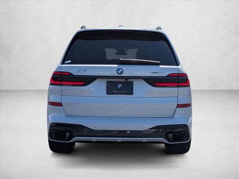 New 2026 BMW X7 xDrive40i AWD/4WD image 8