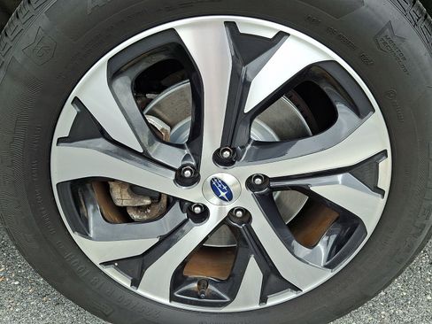 Used 2022 Subaru Outback Touring AWD/4WD image 8