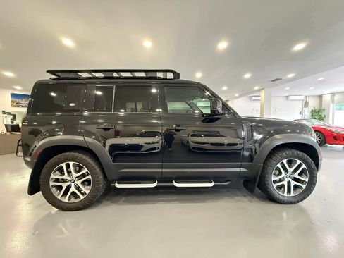 Used 2023 Land Rover Defender 110 SE AWD/4WD image 8