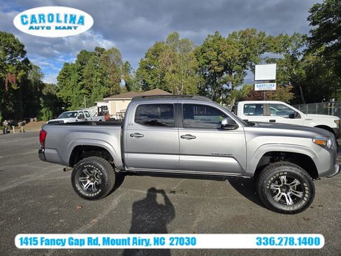 Used 2016 Toyota Tacoma SR5 w/ Towing Package RWD image 4