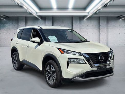 Used 2021 Nissan Rogue SV AWD/4WD image 3