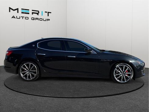 Used 2019 Maserati Ghibli S GranLusso image 10