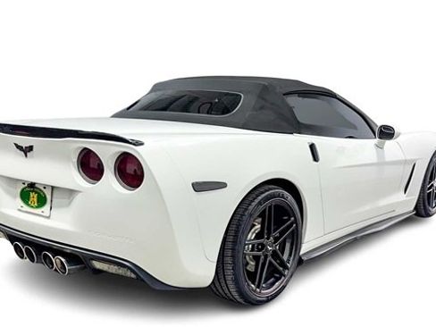 Used 2013 Chevrolet Corvette Convertible image 2