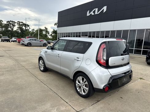 Used 2016 Kia Soul + w/ Primo Package FWD image 24