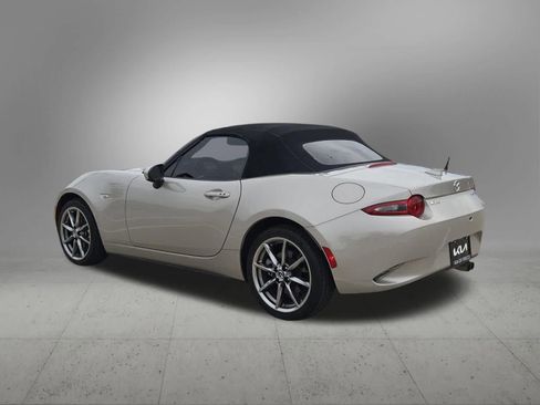 Used 2023 MAZDA MX-5 Miata Grand Touring w/ Weather Package RWD image 4